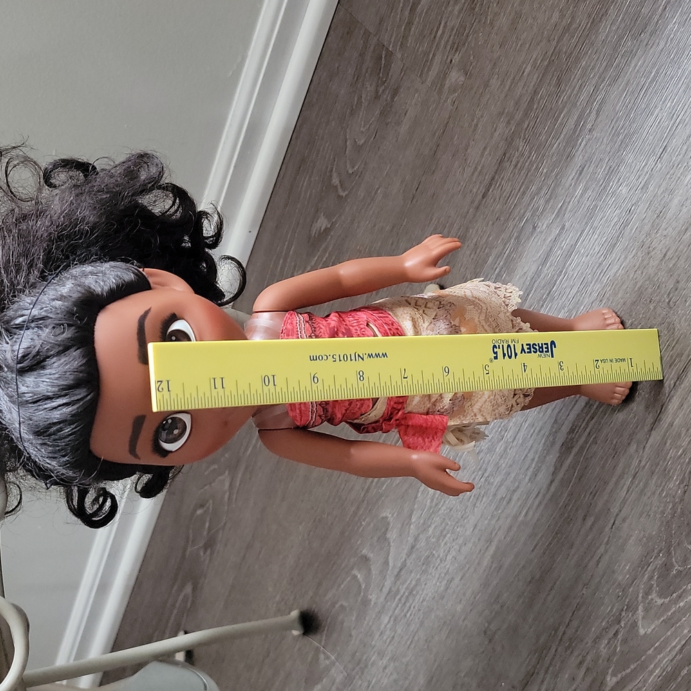 Talking/Singing Disney Moana Doll - Picture 8 of 8